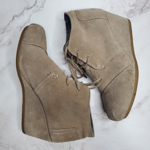 Toms Suede Wedge Lace-Up Tan Desert Boots Booties Ankle Boots Women's 8.5 - Picture 6 of 9